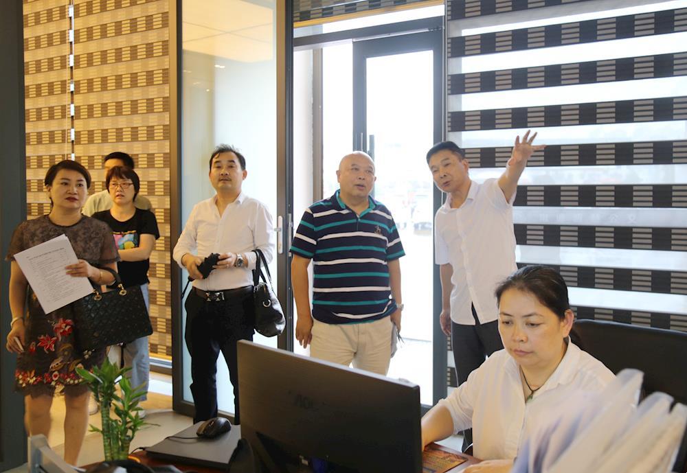 fe4e065cd8724c70829be71133ad13c3.JPG fe4e065cd8724c70829be71133ad13c3.JPG