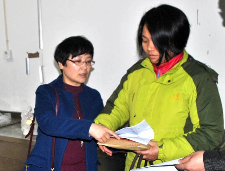 3-23 慰問受傷駕駛員.jpg